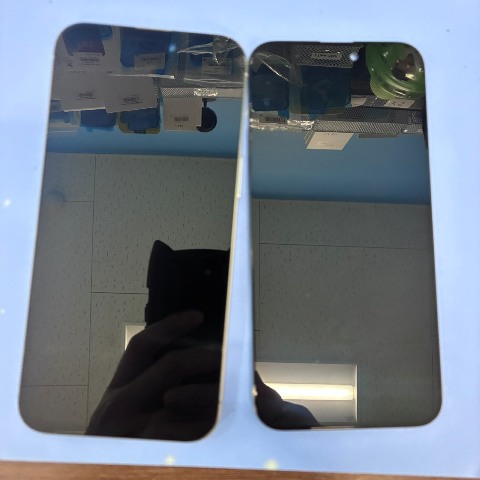 iPhone15ProMax パネル交換